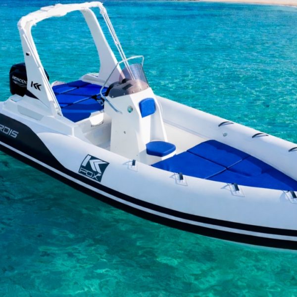 Kardis-Fox-001-Dinghy rental